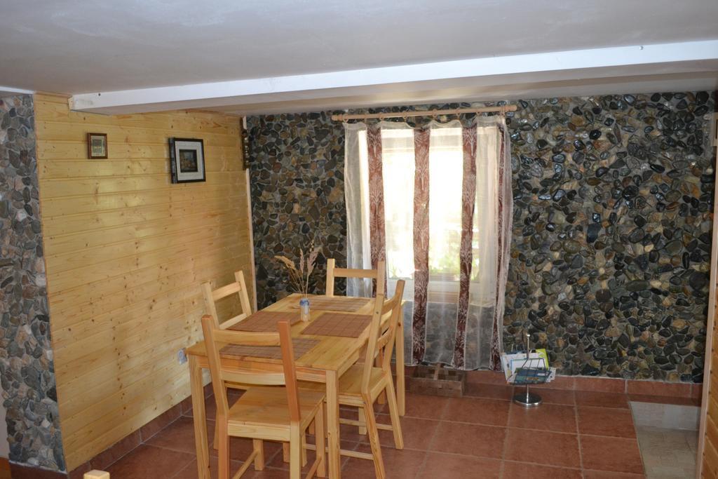 دوبوفا Casa De Oaspeti Dunarea La Cazane المظهر الخارجي الصورة
